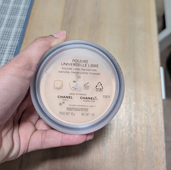 Chanel Natural Finish Loose Powder - Picture 3 of 4